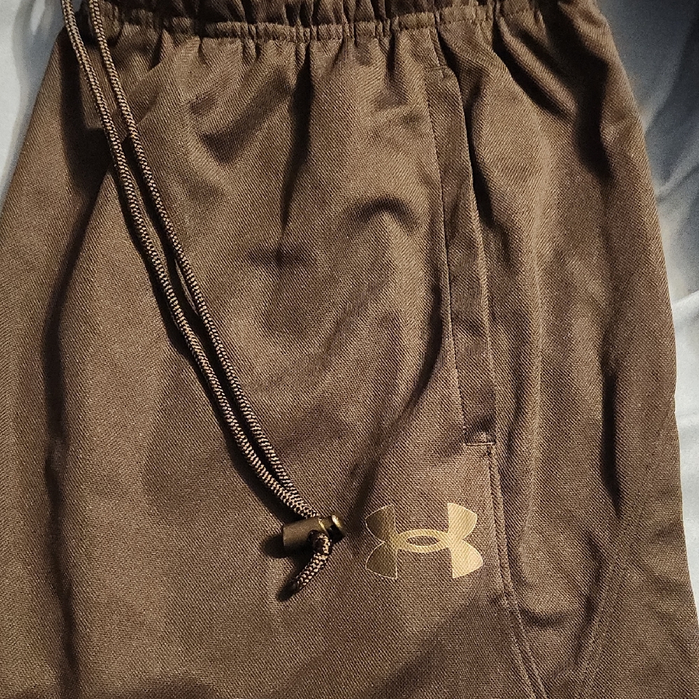Men's Under Armour Black Drawstring Athletic Shorts